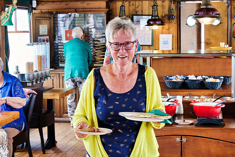 18 mei 2022 - Seniorenuitje-Pannenkoekenboot_072